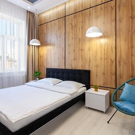 Leogrand Vip Apartments On Pidhirna 3 Lvov Exteriér fotografie