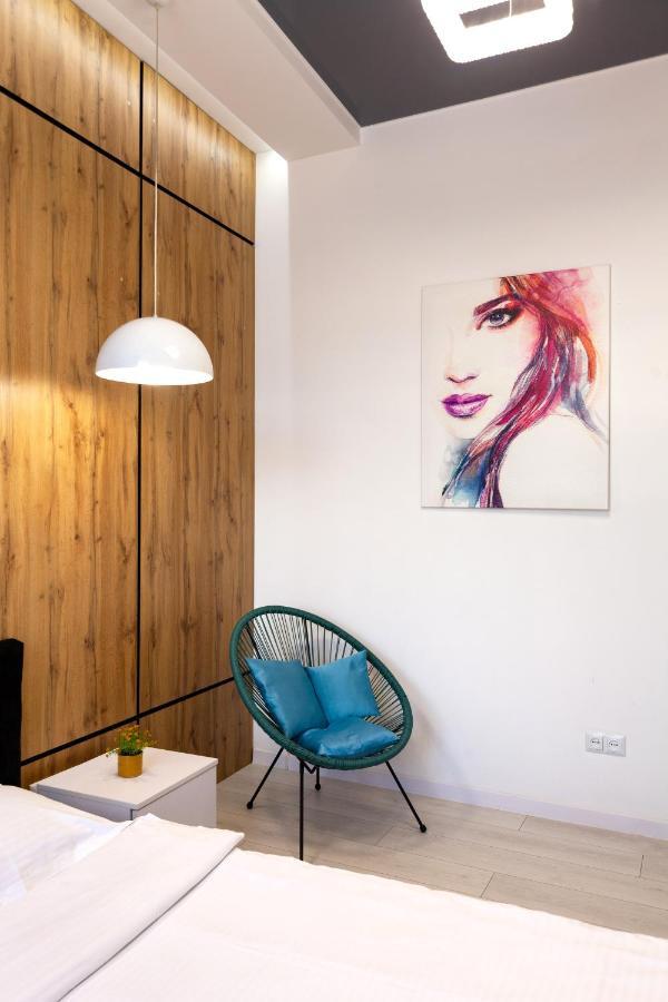 Leogrand Vip Apartments On Pidhirna 3 Lvov Exteriér fotografie